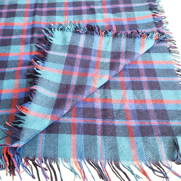 Saldarini lambswool cashmere throw. - Picture 2 of 8